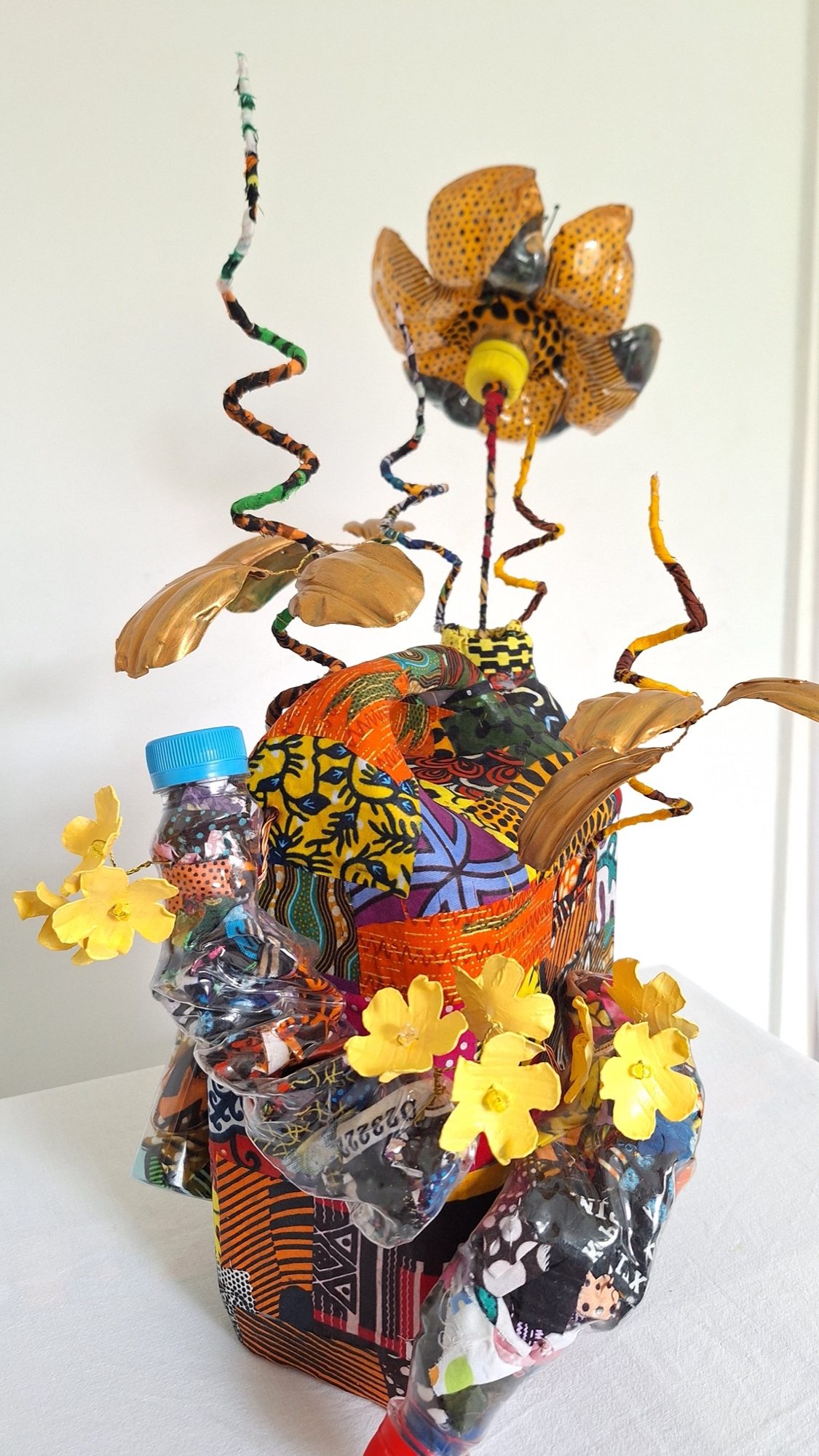 Sculpture 02, reclaimed plastics and wire